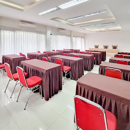 Urbanview Hotel Tridaya Cisarua Puncak Bagian luar foto